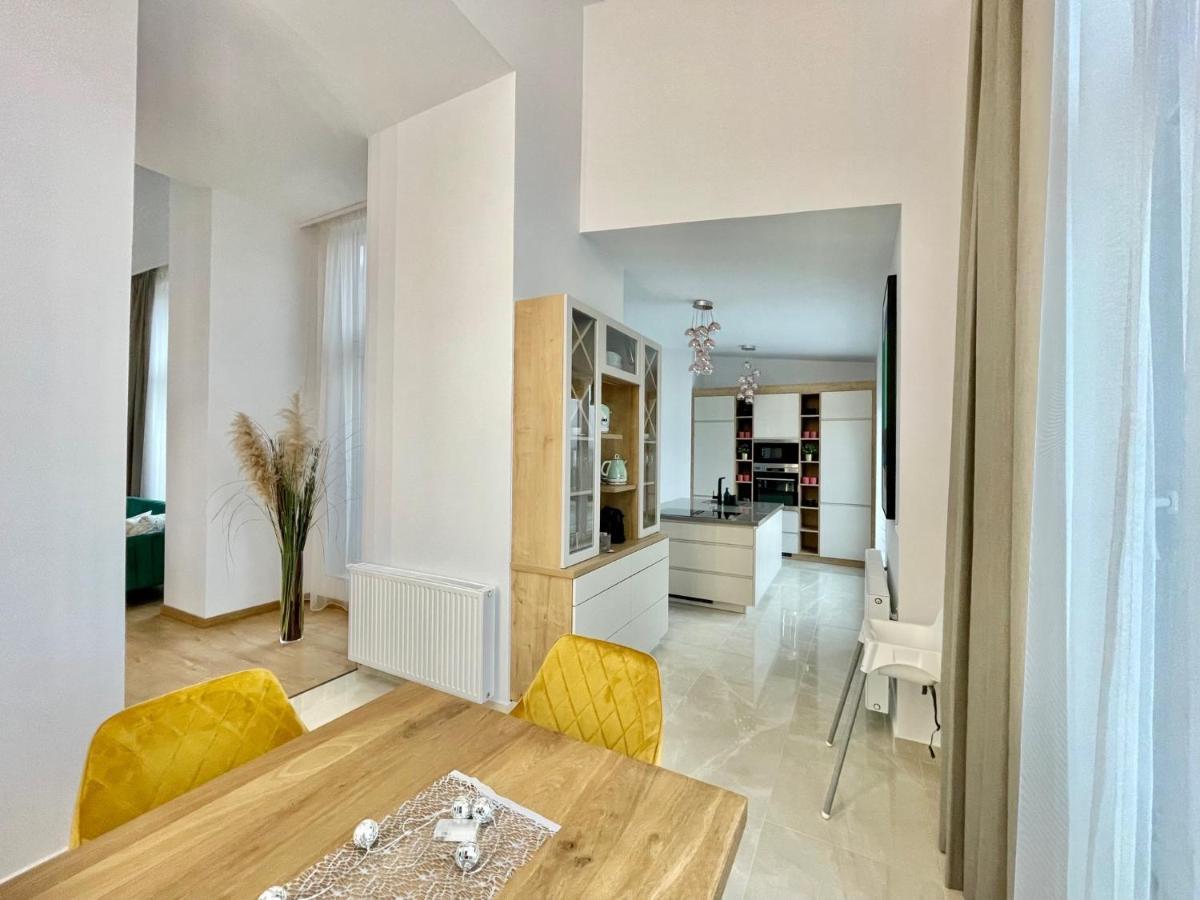 Appartamento Centropolitan Penthouse #Jacuzzi #Freeparking Budapest Esterno foto
