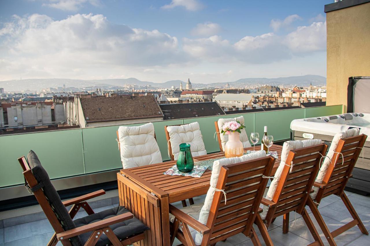 Appartamento Centropolitan Penthouse #Jacuzzi #Freeparking Budapest Esterno foto