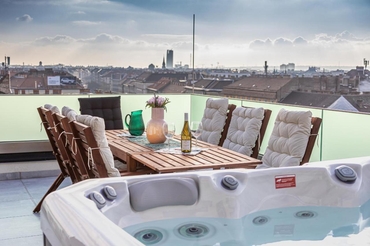 Appartamento Centropolitan Penthouse #Jacuzzi #Freeparking Budapest Esterno foto