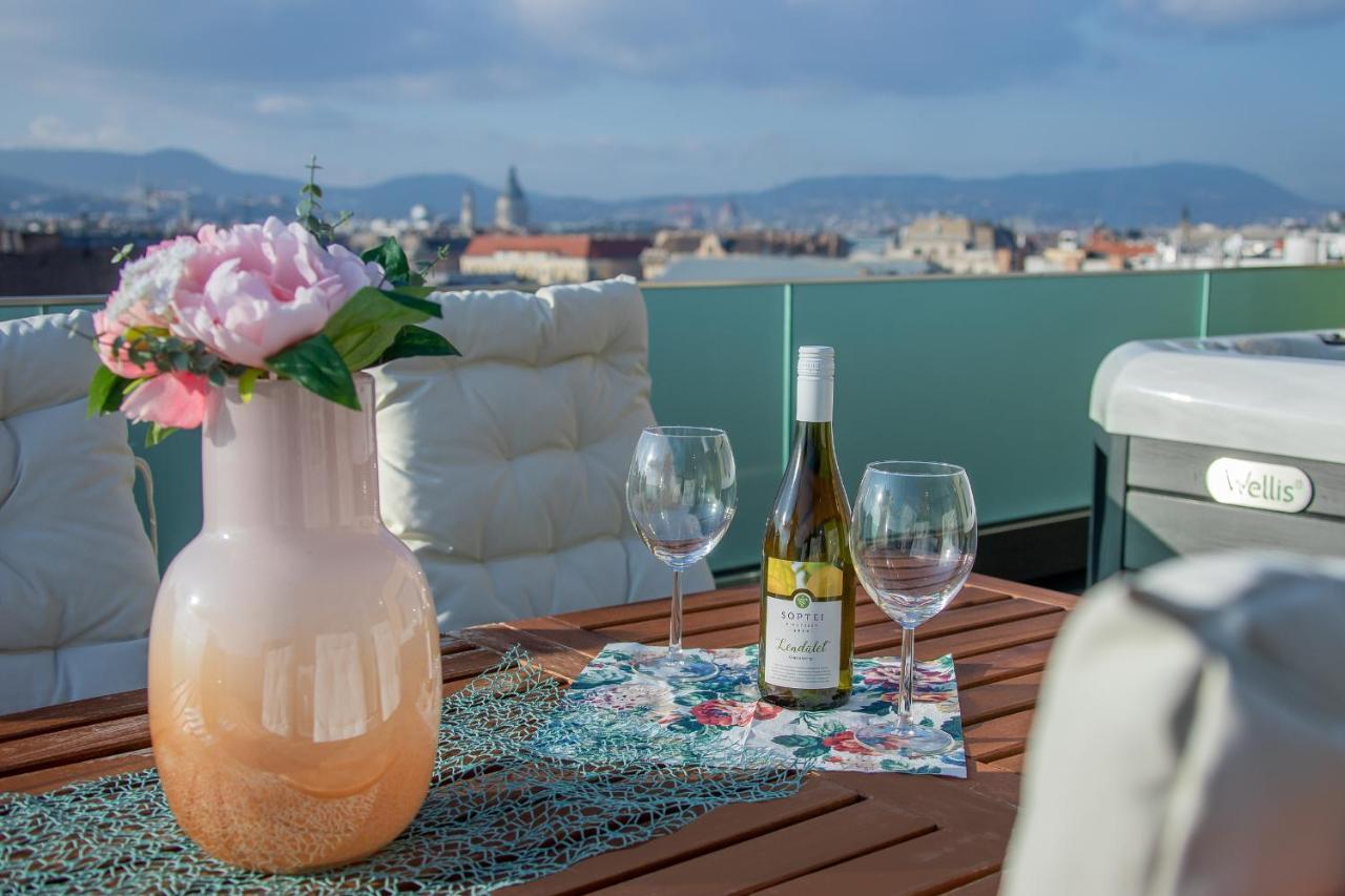 Appartamento Centropolitan Penthouse #Jacuzzi #Freeparking Budapest Esterno foto